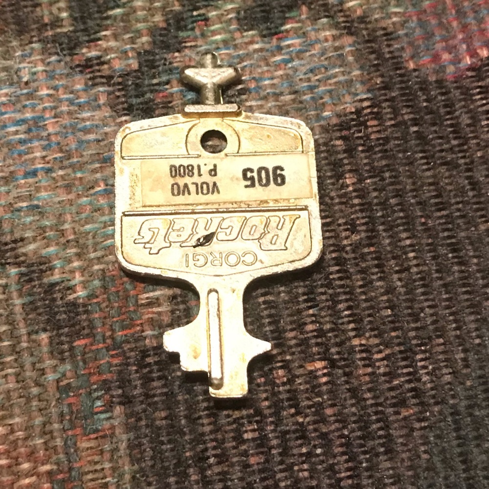 CORGI ROCKETS GOLDEN TUNE UP KEY ORIGINAL 1970s ACCESSORY MADE IN GREAT BRITAIN